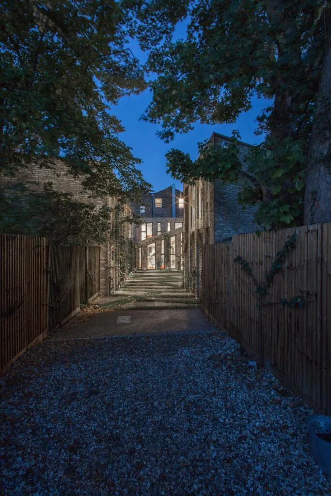 3 bedroom mews property for rent