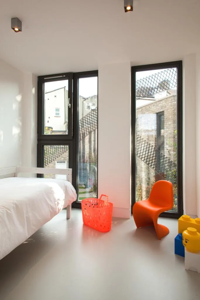 3 bedroom mews property for rent