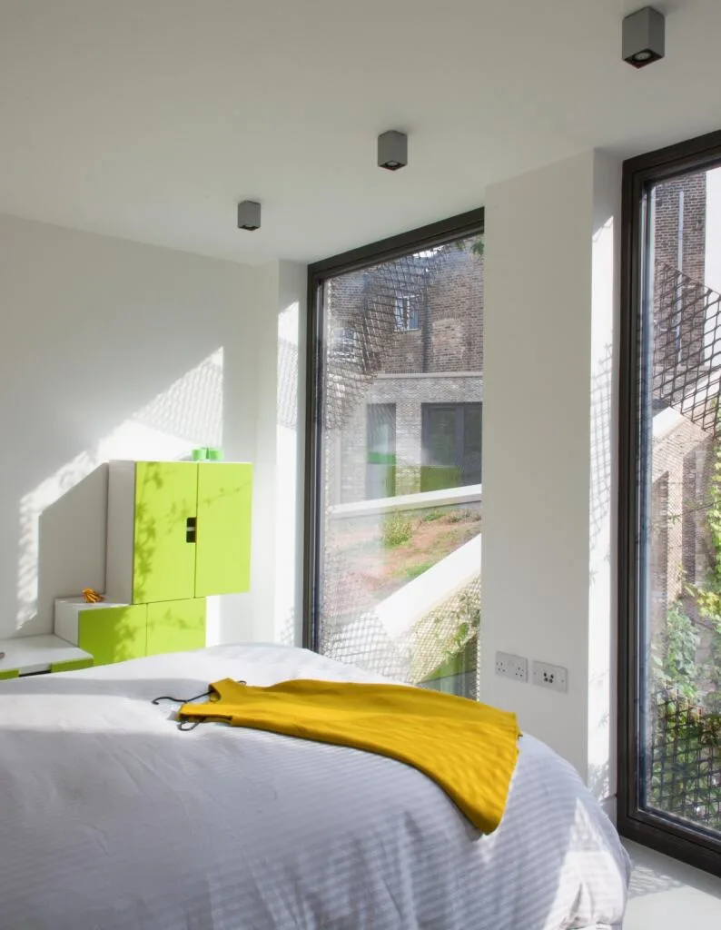 3 bedroom mews property for rent