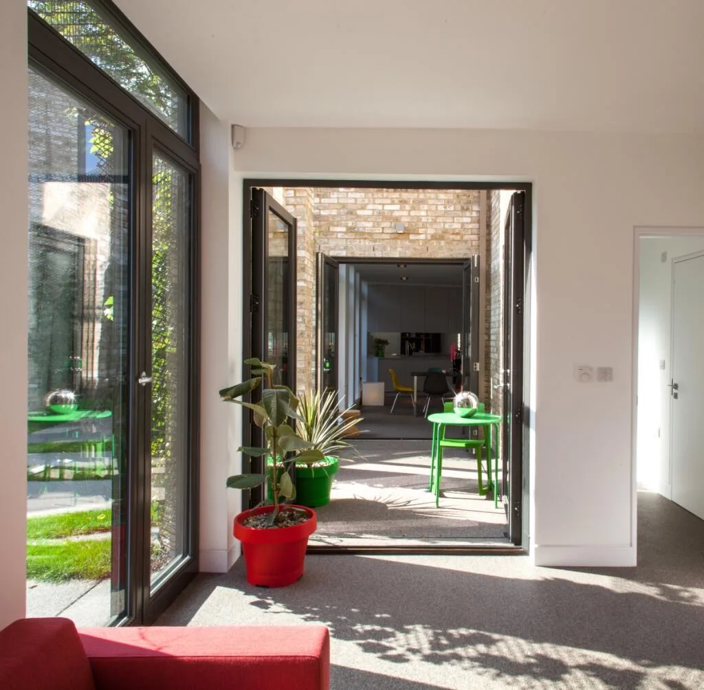 3 bedroom mews property for rent