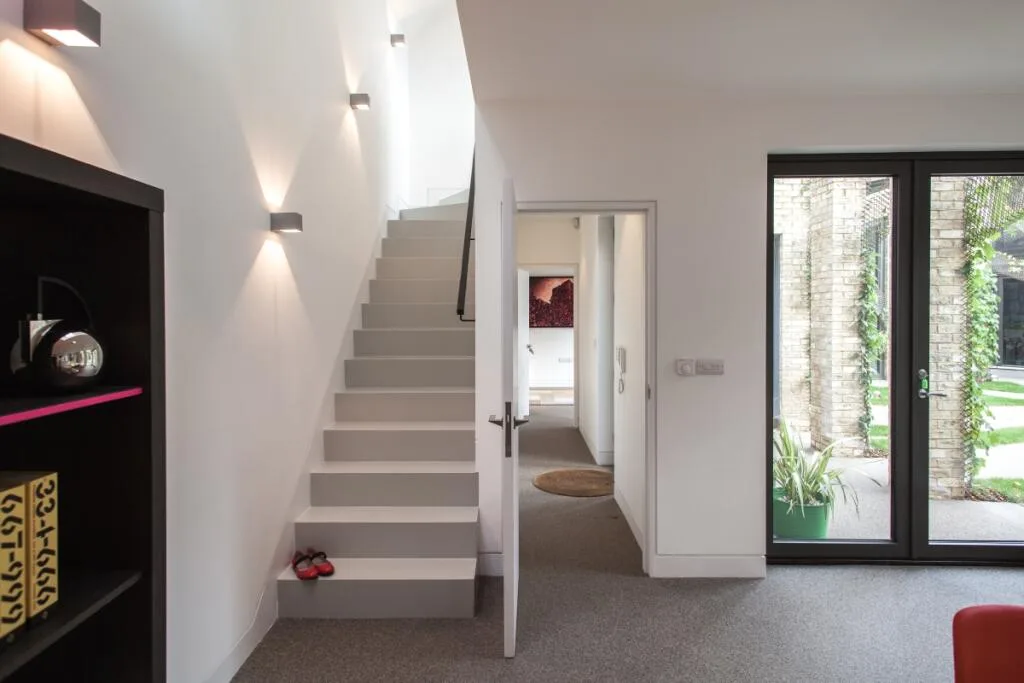 3 bedroom mews property for rent