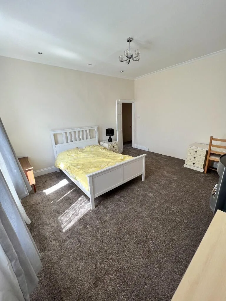 3 bedroom flat for rent