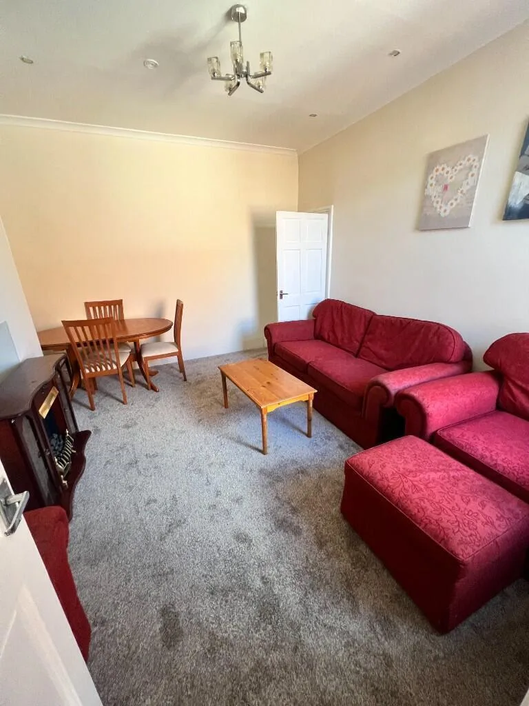 3 bedroom flat for rent