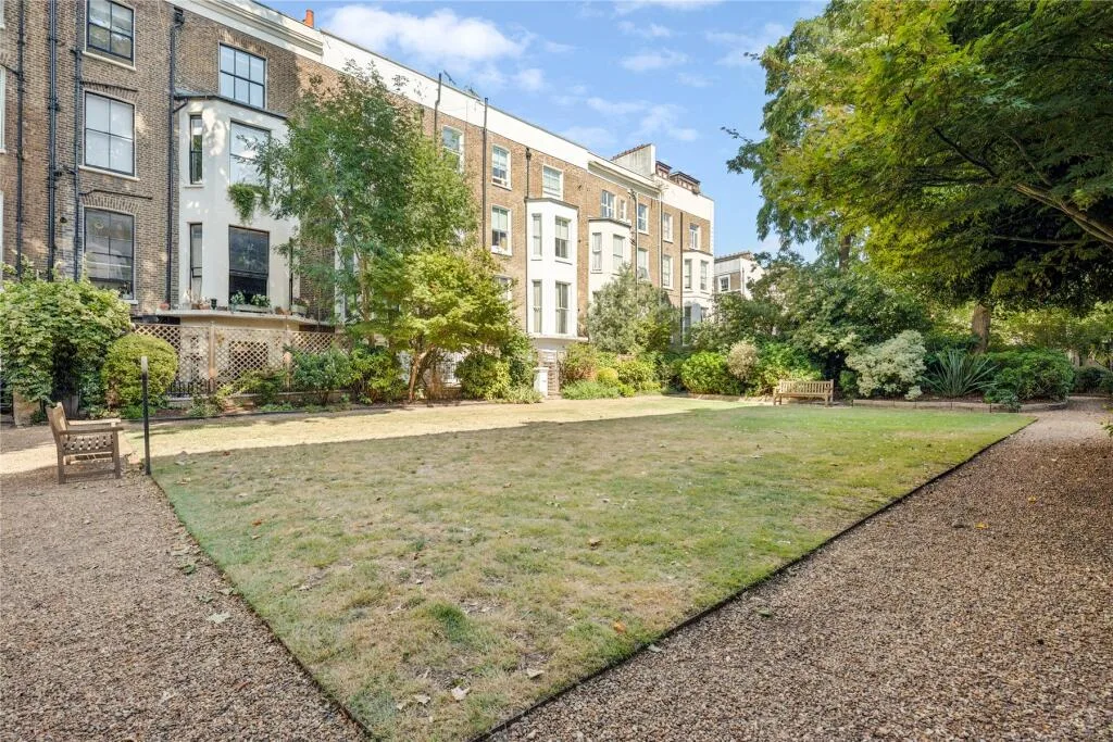 5 bedroom maisonette for rent