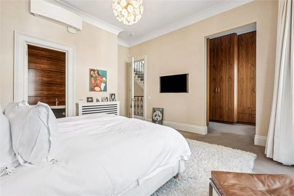 5 bedroom maisonette for rent