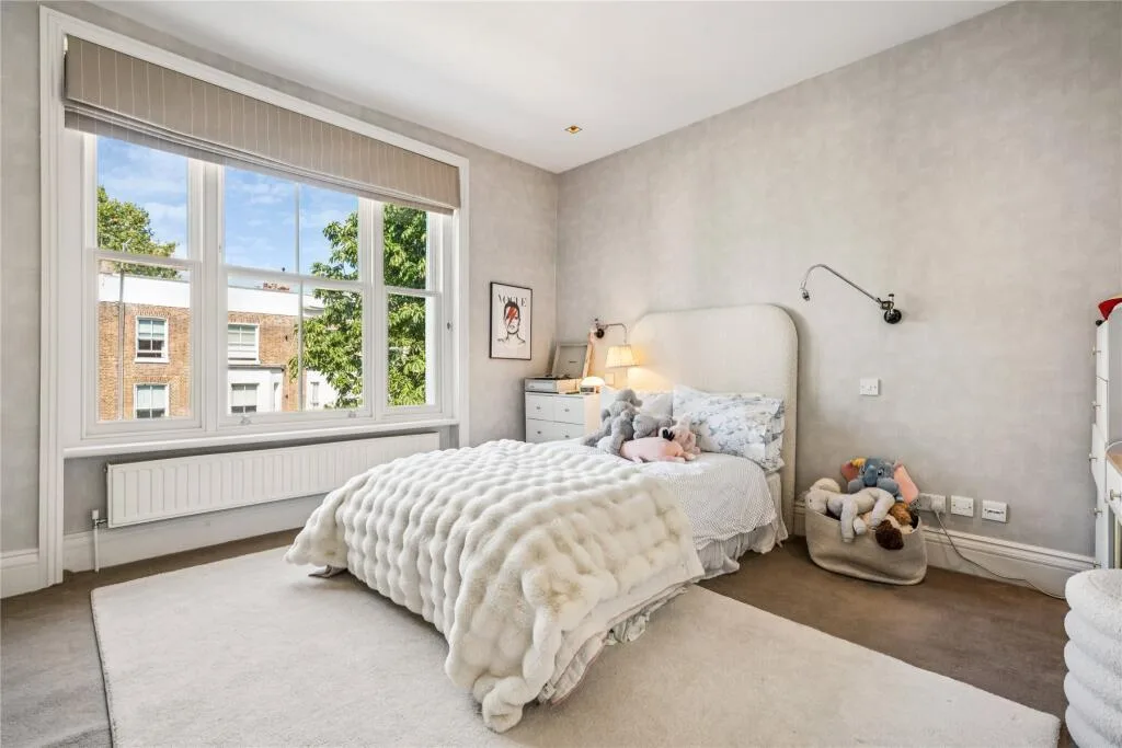 5 bedroom maisonette for rent