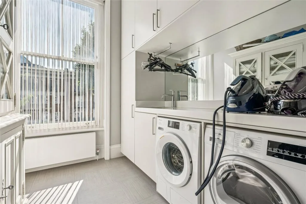 5 bedroom maisonette for rent