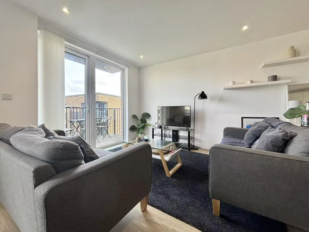 3 bedroom flat for rent