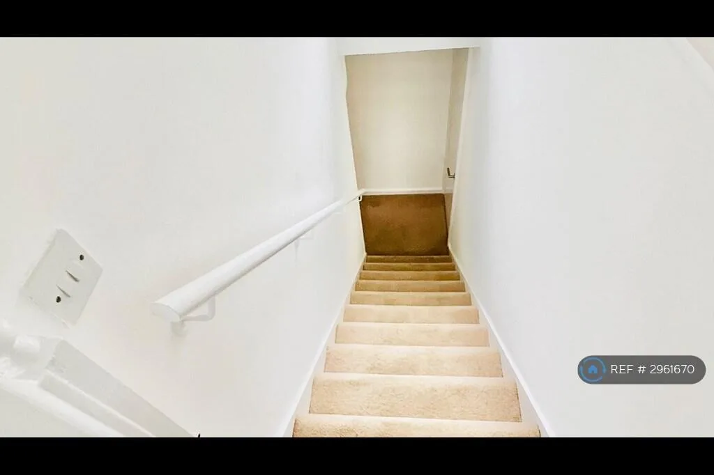 1 bedroom maisonette for rent