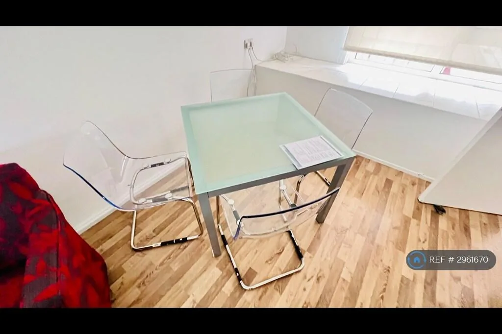 1 bedroom maisonette for rent
