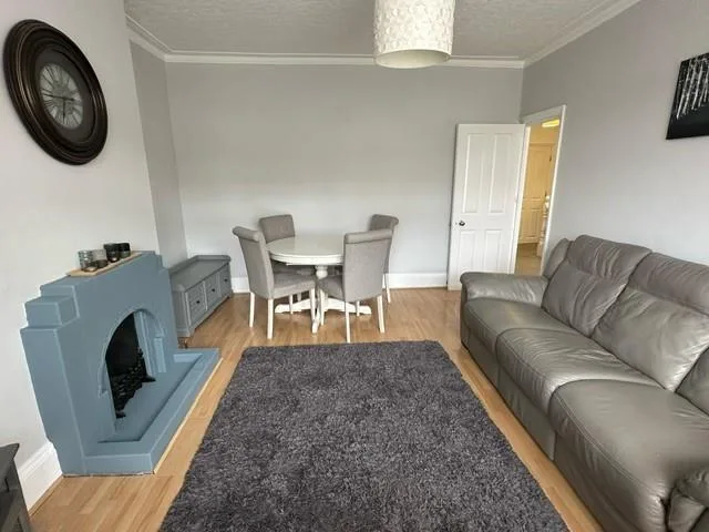 3 bedroom flat for rent