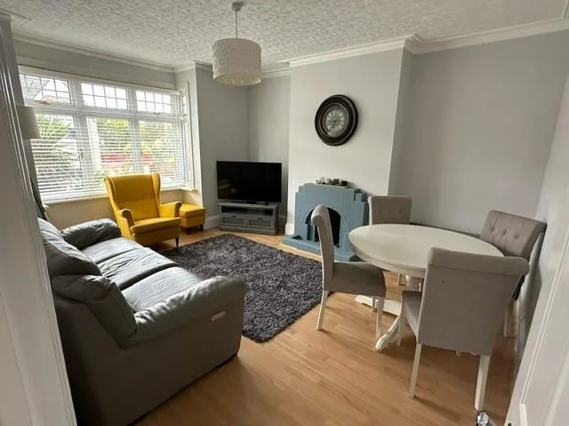 3 bedroom flat for rent