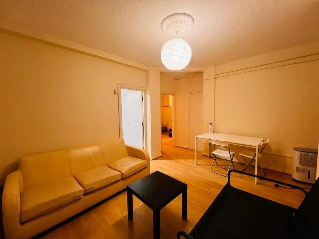 3 bedroom maisonette for rent