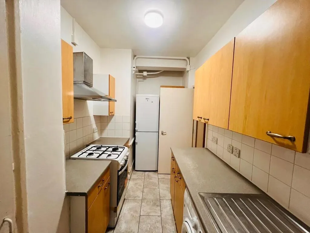 3 bedroom maisonette for rent
