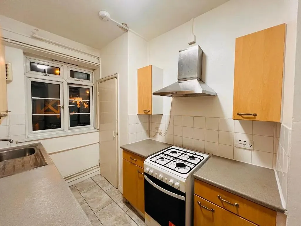 3 bedroom maisonette for rent