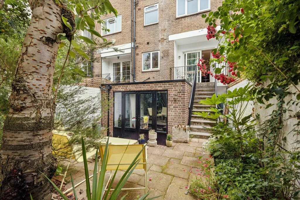 4 bedroom detached house for rent