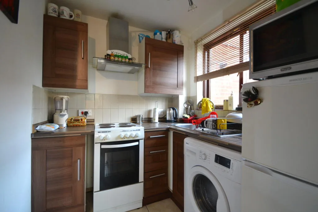 1 bedroom semi-detached house for rent