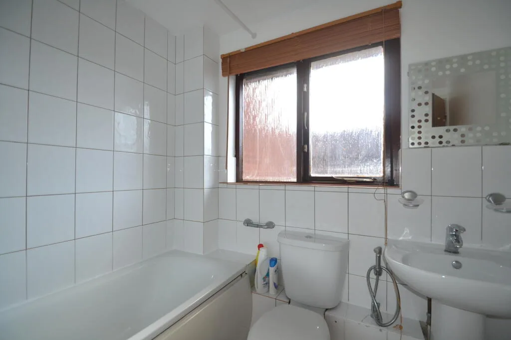 1 bedroom semi-detached house for rent