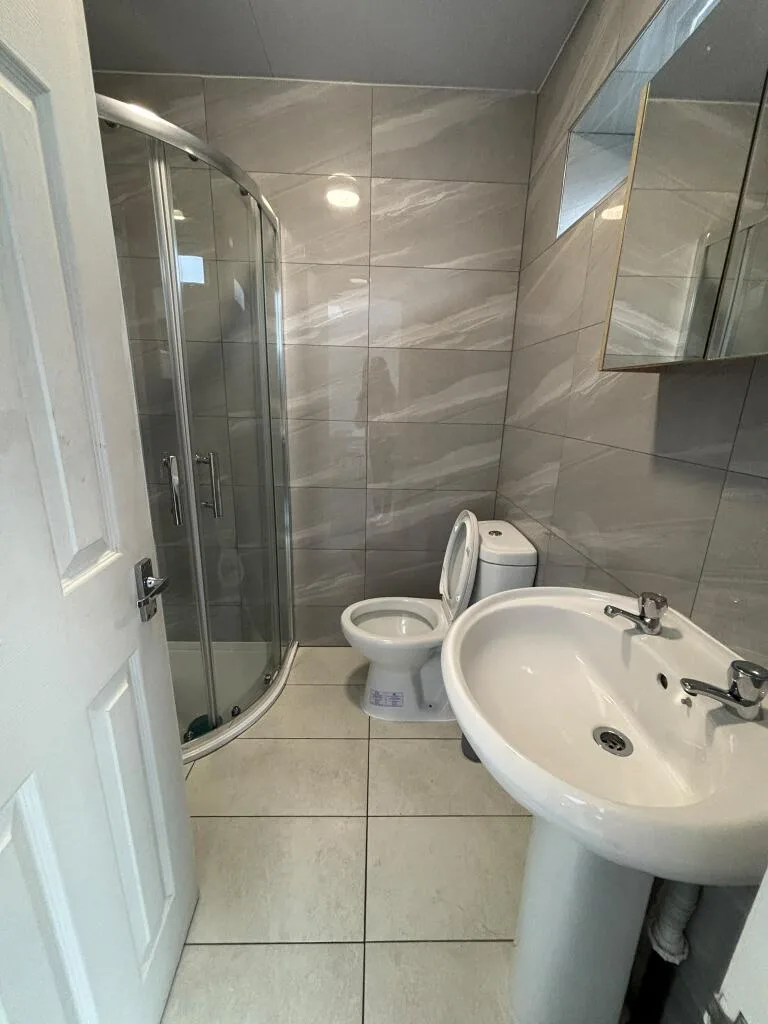 6 bedroom terraced house for rent