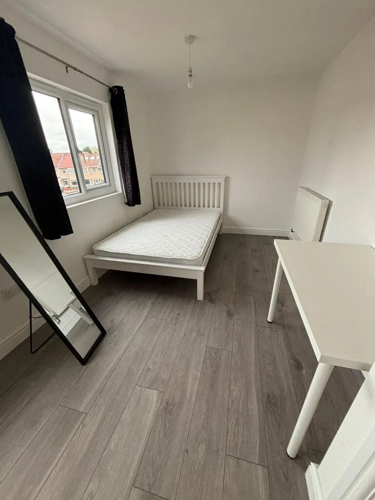 6 bedroom terraced house for rent