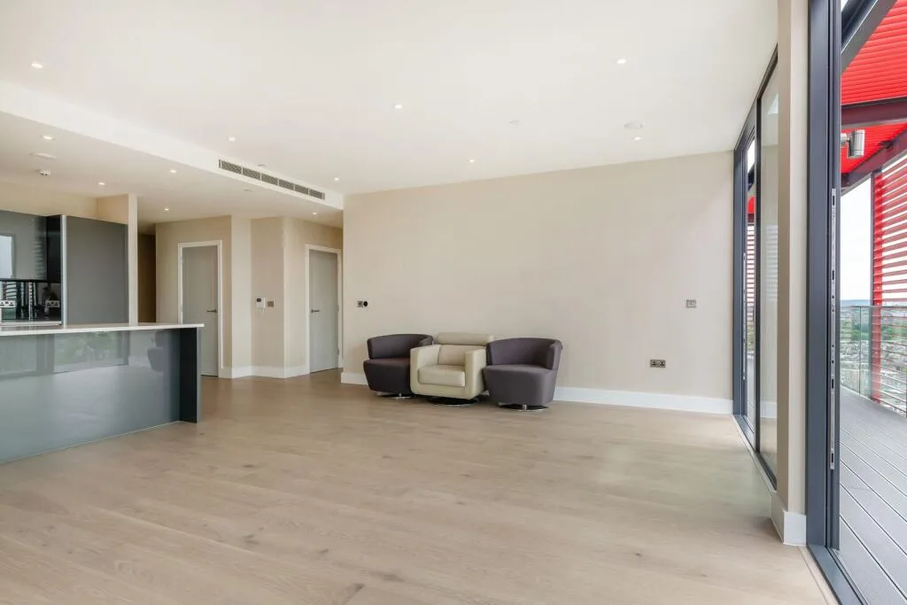 3 bedroom flat for rent