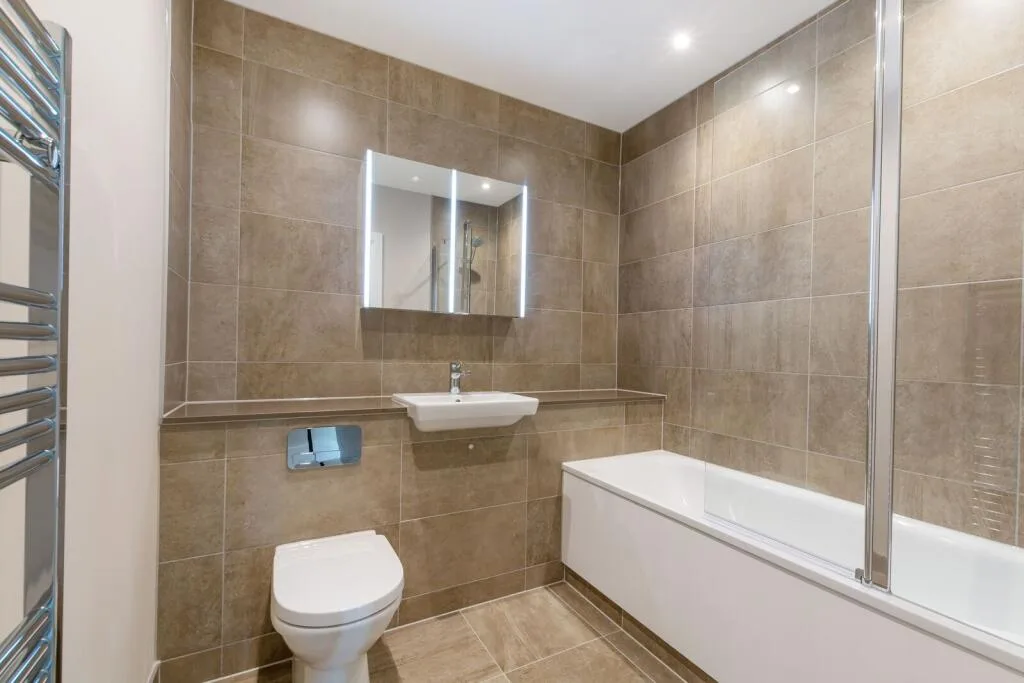 3 bedroom flat for rent