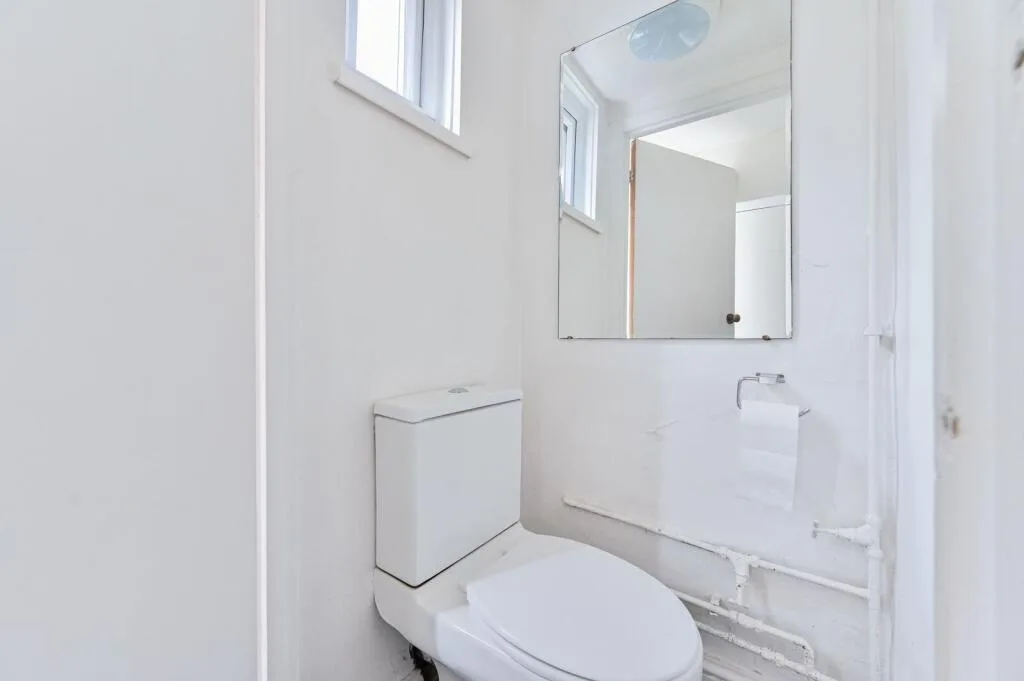 1 bedroom maisonette for rent