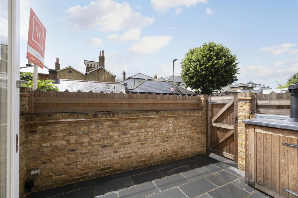1 bedroom house for rent
