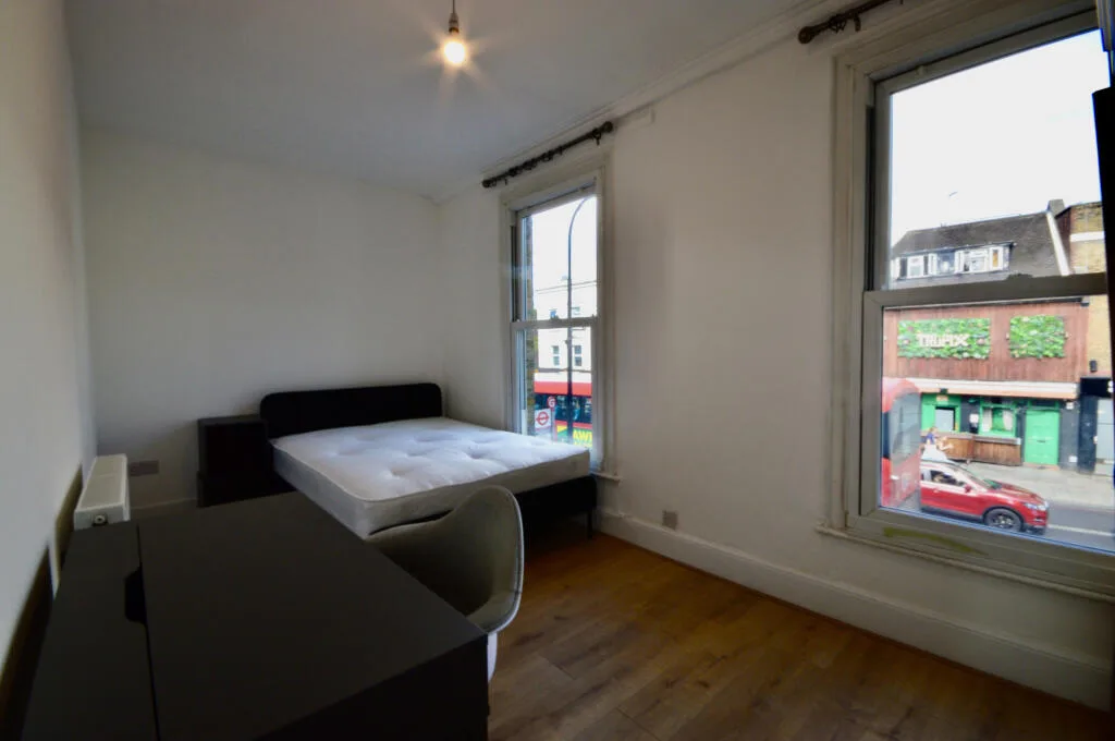 4 bedroom maisonette for rent