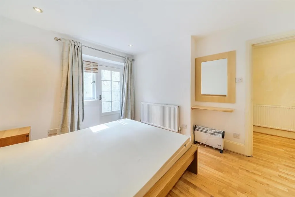2 bedroom maisonette for rent
