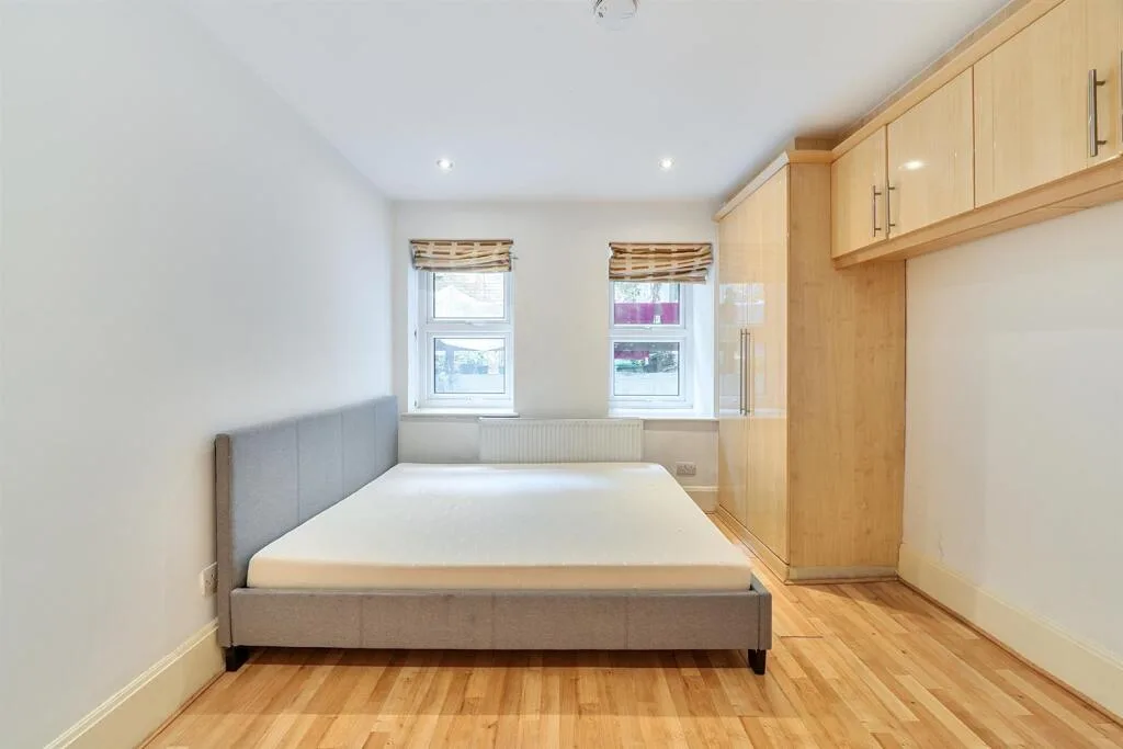 2 bedroom maisonette for rent