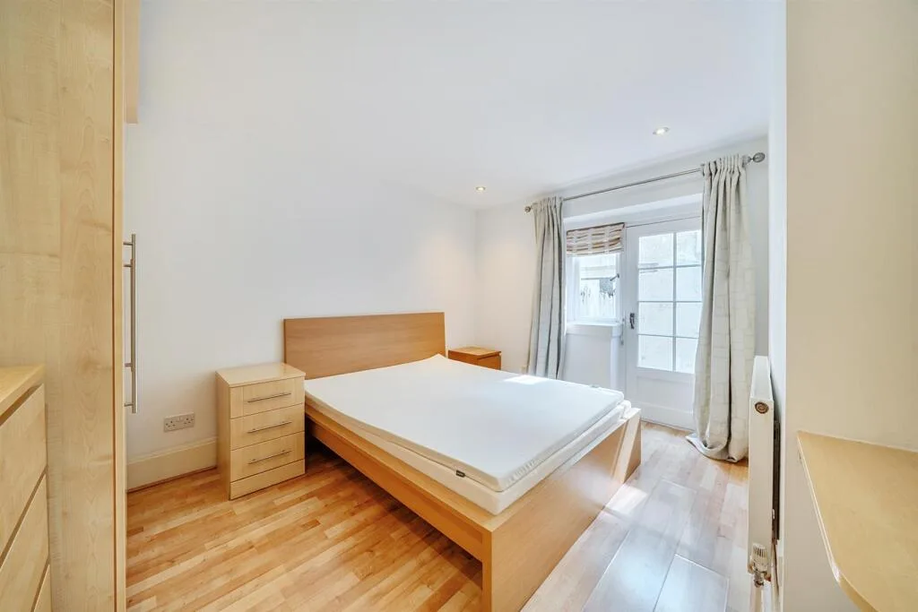 2 bedroom maisonette for rent