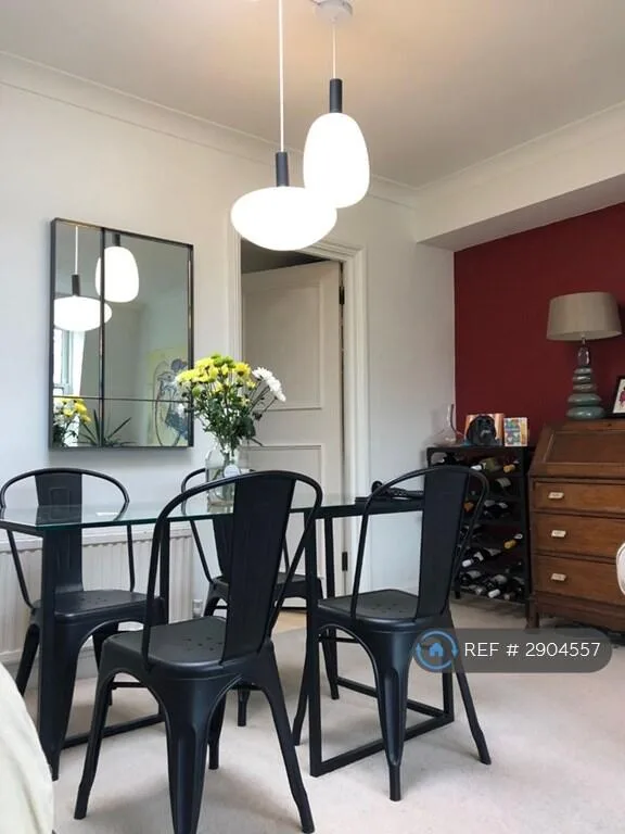 2 bedroom maisonette for rent