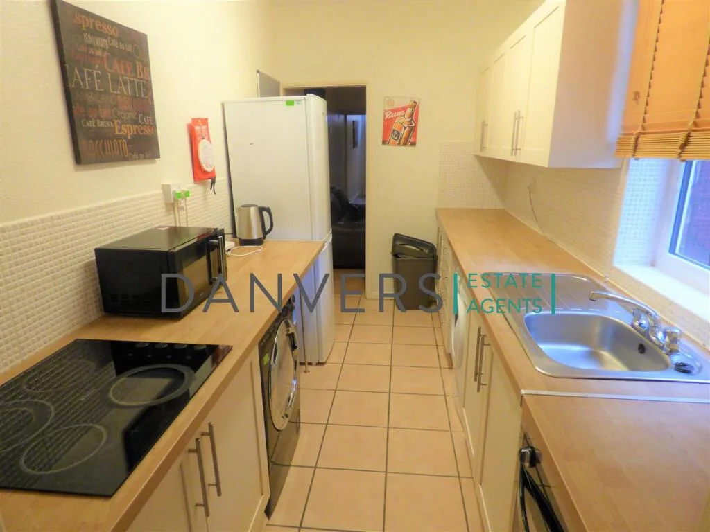 4 bedroom terraced house for rent