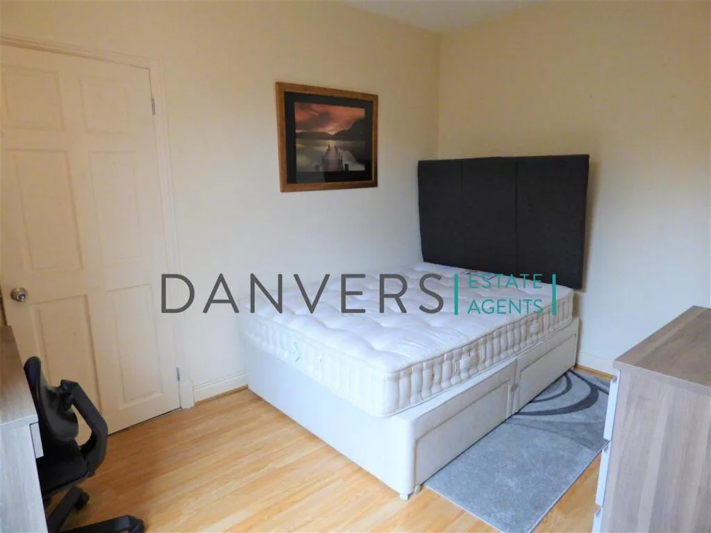 4 bedroom terraced house for rent