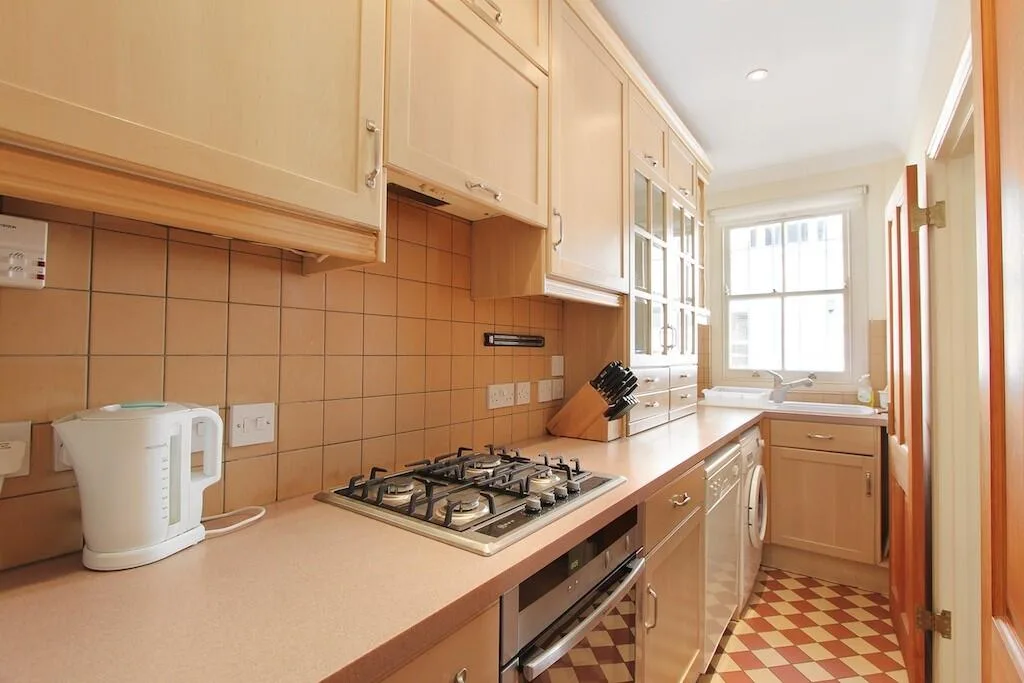 2 bedroom mews property for rent