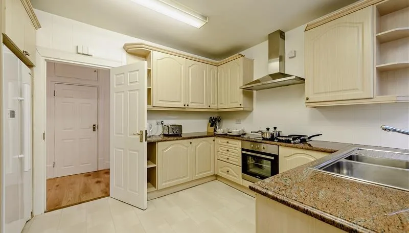 3 bedroom flat for rent