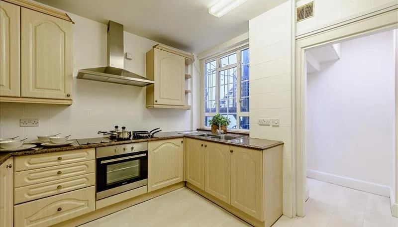 3 bedroom flat for rent