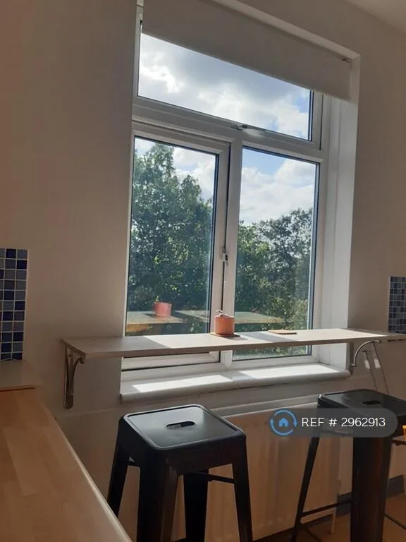 2 bedroom maisonette for rent