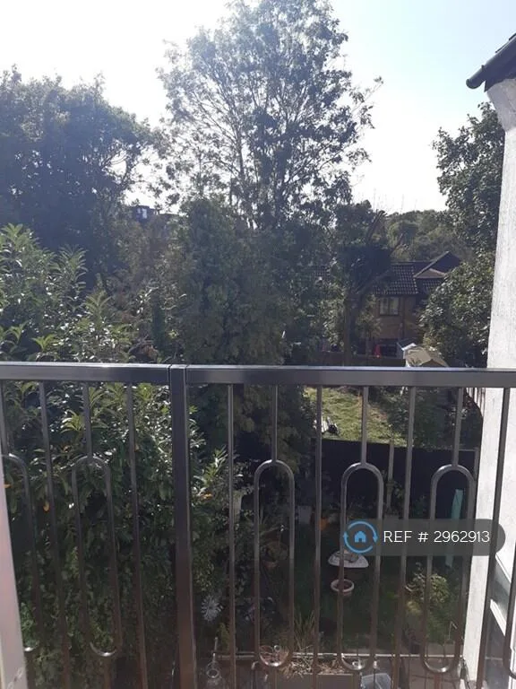 2 bedroom maisonette for rent