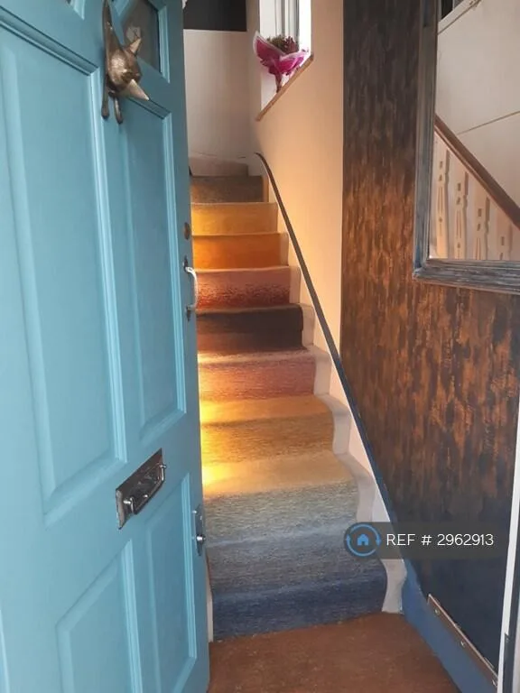 2 bedroom maisonette for rent