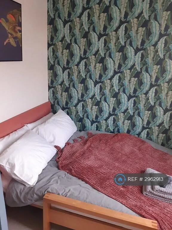 2 bedroom maisonette for rent
