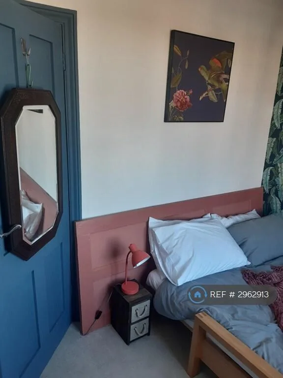 2 bedroom maisonette for rent