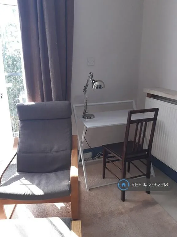 2 bedroom maisonette for rent