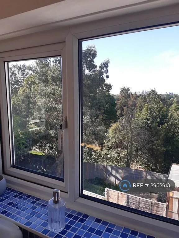 2 bedroom maisonette for rent