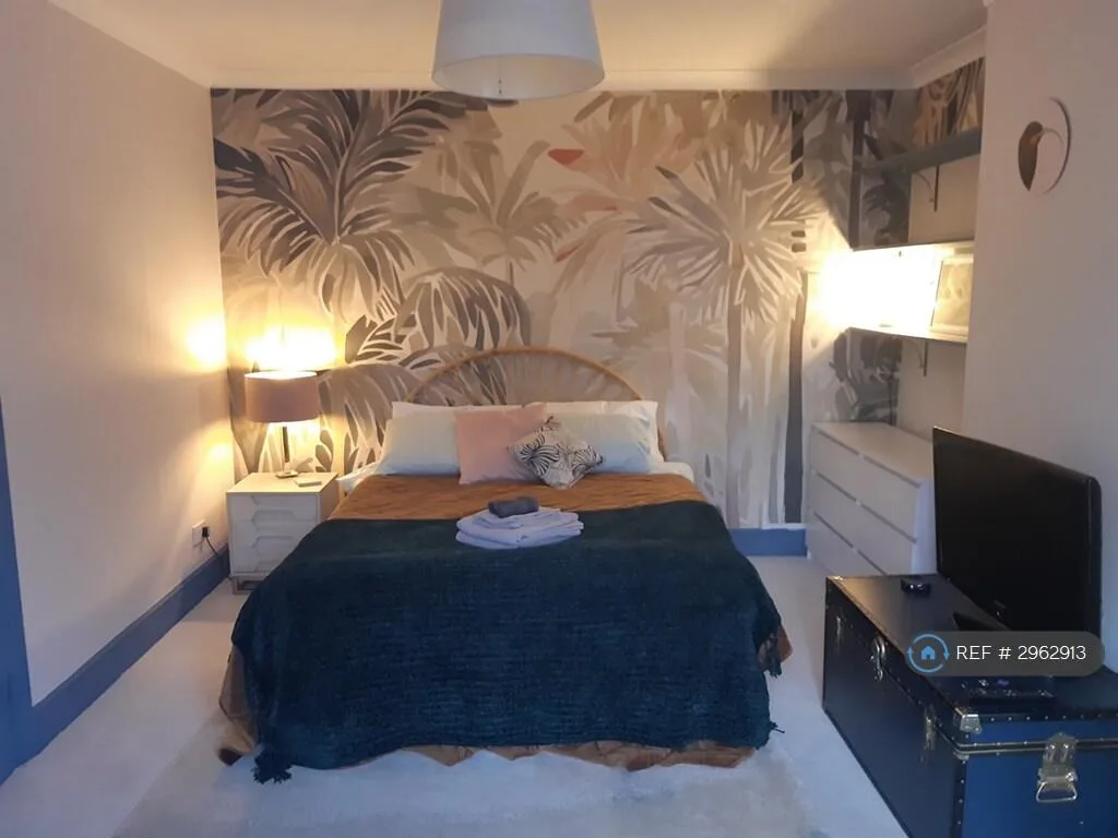2 bedroom maisonette for rent