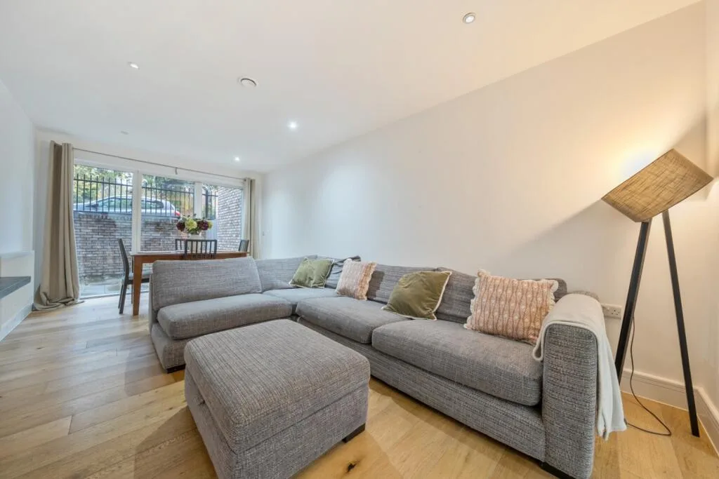 3 bedroom flat for rent