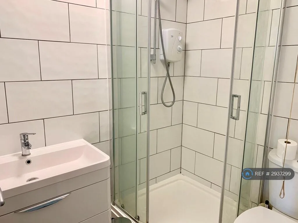 3 bedroom maisonette for rent