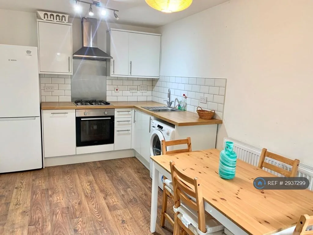 3 bedroom maisonette for rent