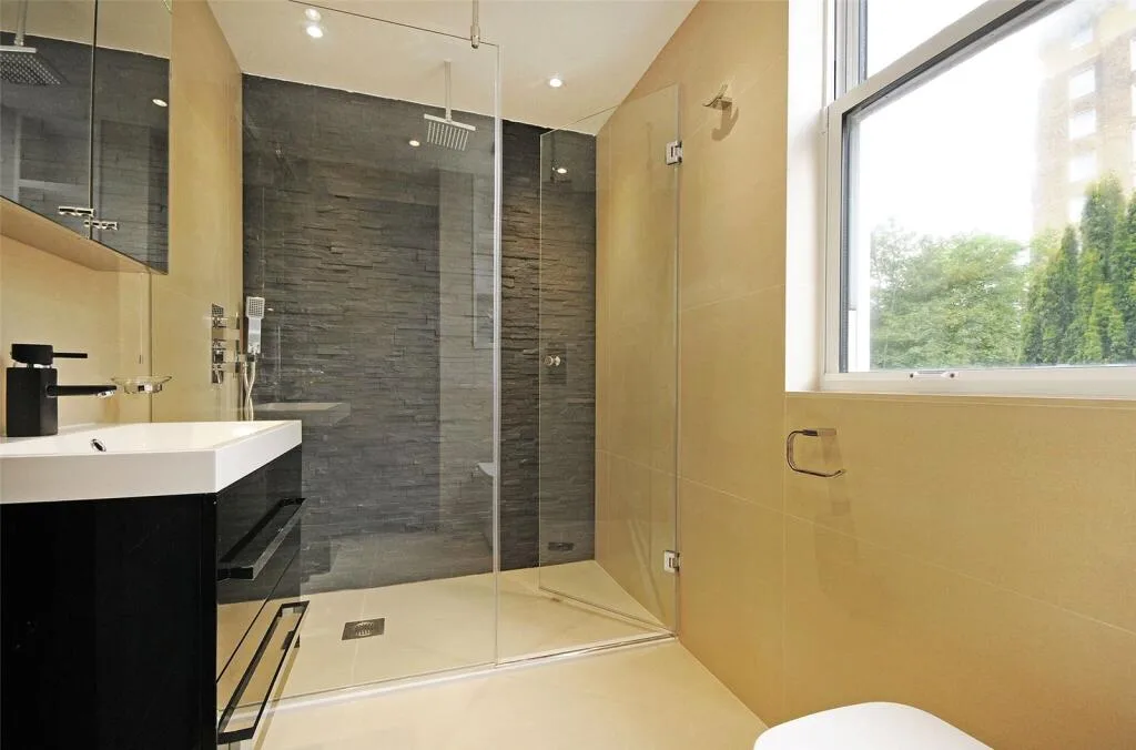 4 bedroom terraced house for rent